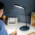 ciemnogranatowa lampa antydepresyjna Task firmy Lumie