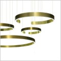 duża designerska lampa LED do salonu Złote Okręgi Premium DomenoLED