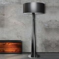elegancka drewniana lampa podłogowa Kandela Baron Plus