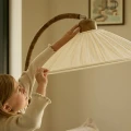 drewniana lampa podłogowa w stylu boho ESSET Markslojd 109190