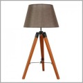 Lugano marki Candellux tripod z podstawą z naturalnego drewna i abażurem wysokość 68cm